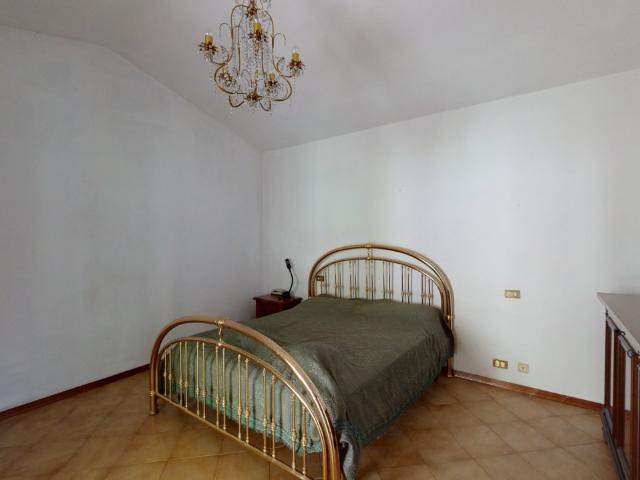 Casa indipendente con giardino, Carrara colonnata