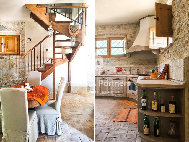 Casa indipendente con giardino a Todi