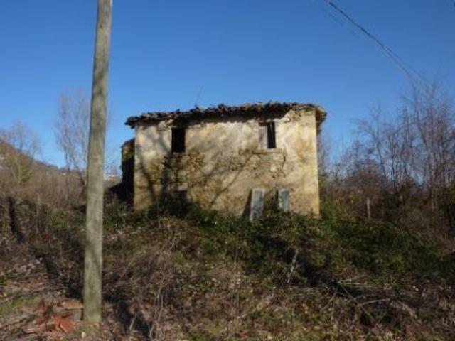 Casa indipendente con giardino a Venarotta