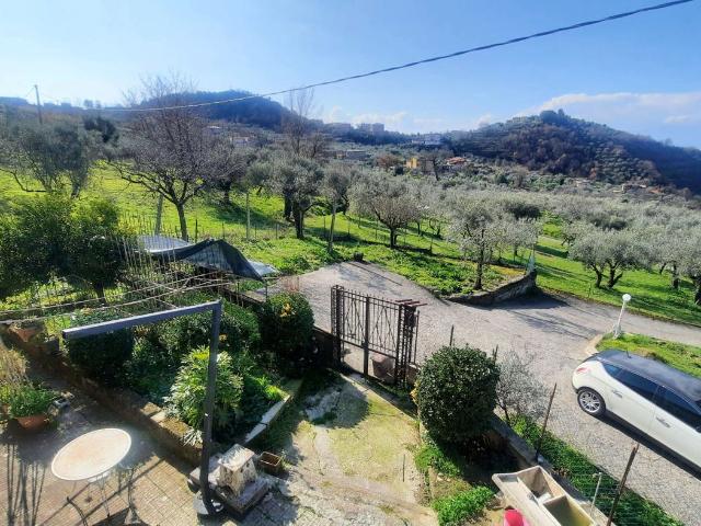 Casa indipendente con giardino a Veroli