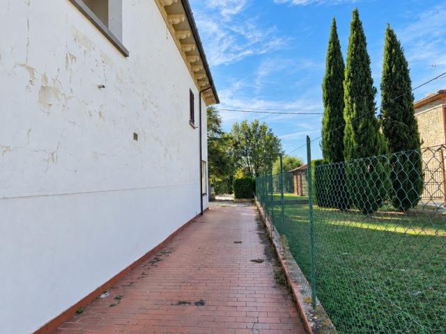 Casa indipendente con giardino a Arezzo