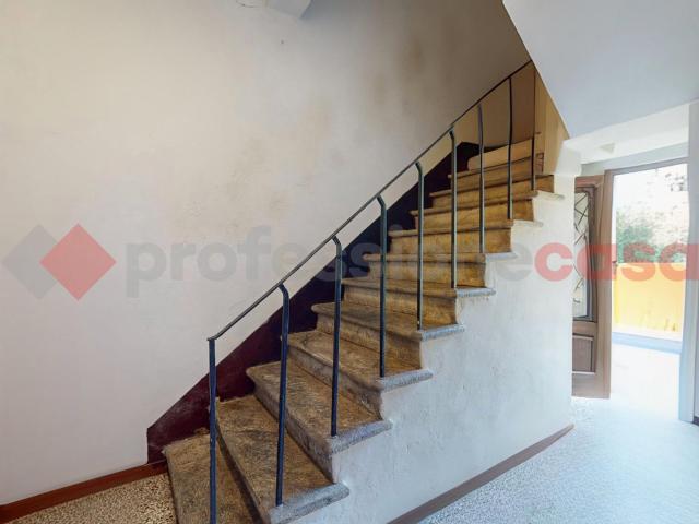 Casa indipendente con giardino a Barga