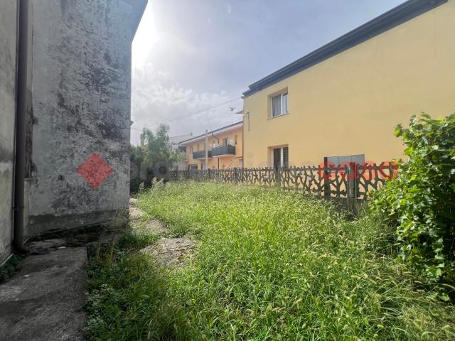 Casa indipendente con giardino a Bovolone