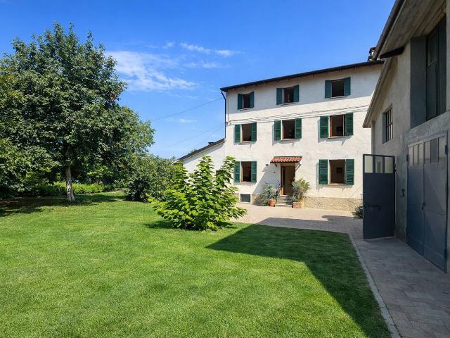 Casa indipendente con giardino a Canneto Pavese