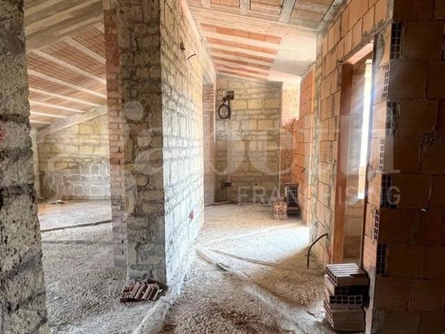 Casa indipendente con giardino a Calvi Risorta
