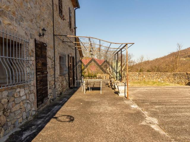 Casa indipendente con giardino a Castelnuovo di Val di Cecina