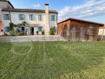Casa indipendente con giardino a Ceregnano
