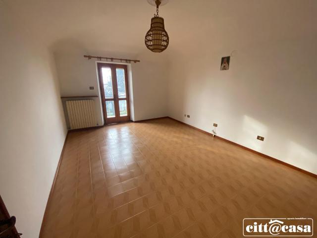 Casa indipendente con giardino a Cocconato