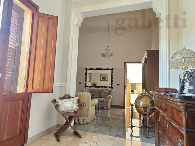 Casa indipendente con giardino a Copertino
