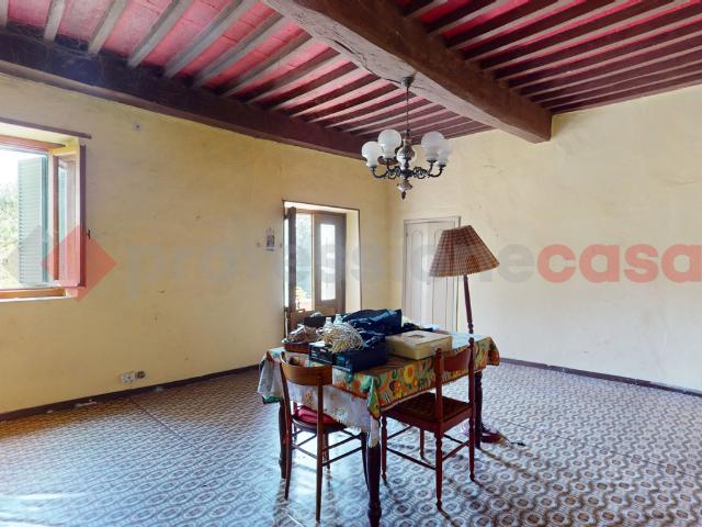 Casa indipendente con giardino a Coreglia Antelminelli