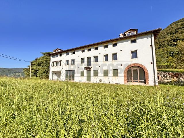 Casa indipendente con giardino a Cornedo Vicentino
