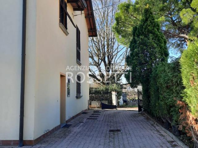 Casa indipendente con giardino a Empoli
