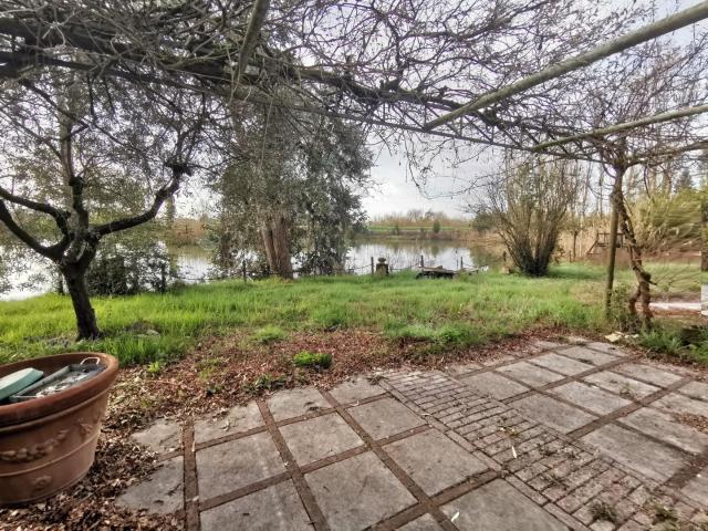 Casa indipendente con giardino a Fucecchio