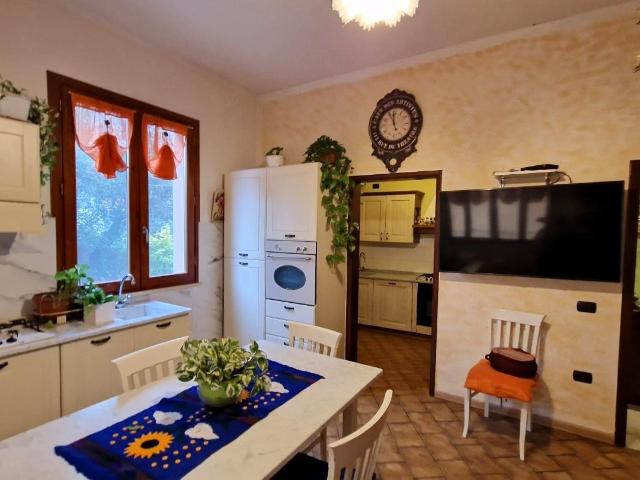 Casa indipendente con giardino a Fucecchio