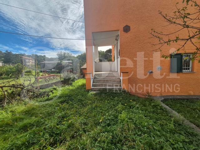 Casa indipendente con giardino a Gubbio