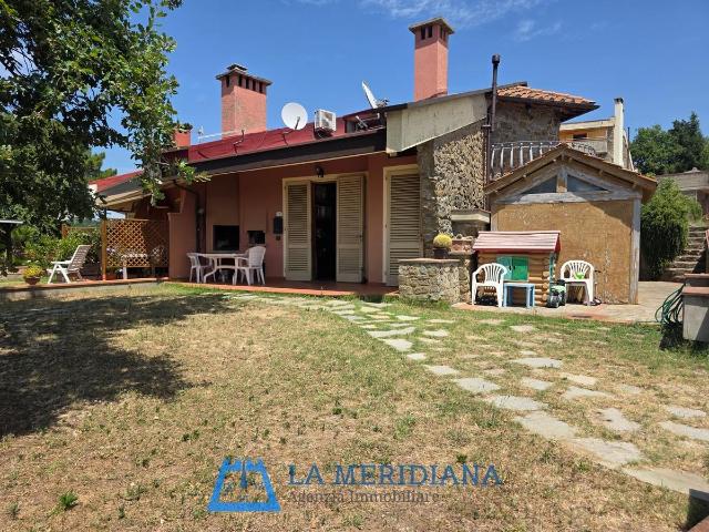 Casa indipendente con giardino a Lamporecchio