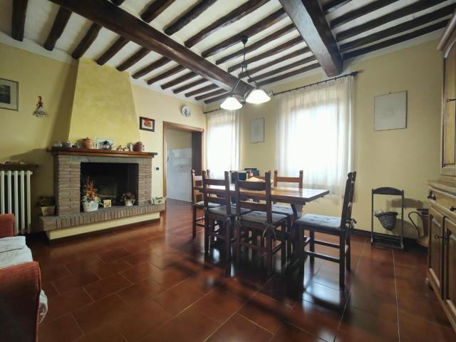 Casa indipendente con giardino a Lamporecchio