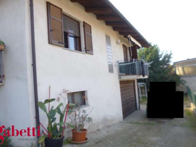 Casa indipendente con giardino a Montà