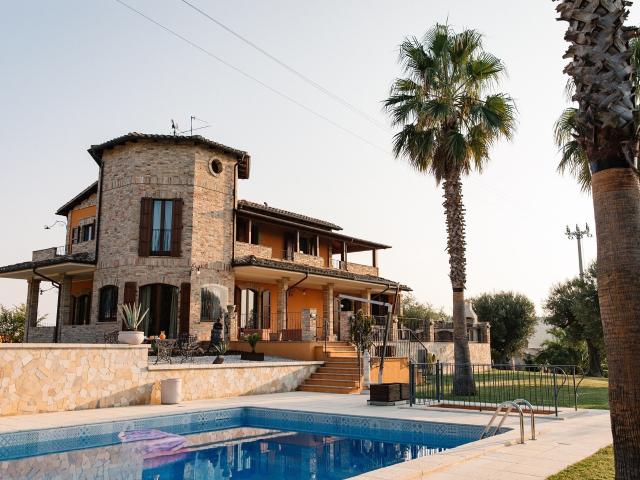 Casa indipendente con giardino a Morro d'Oro