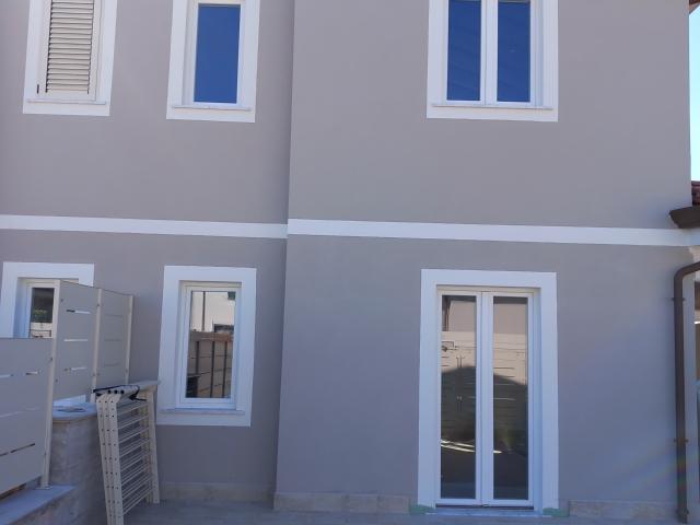 Casa indipendente con giardino a Ortonovo