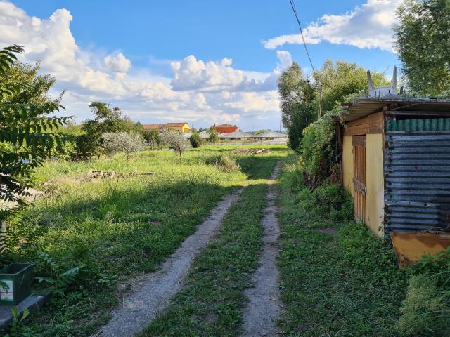Casa indipendente con giardino a Pescia