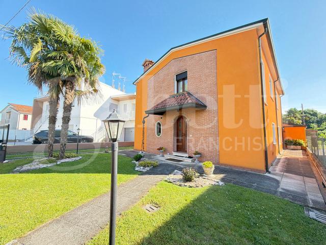 Casa indipendente con giardino a Piove di Sacco