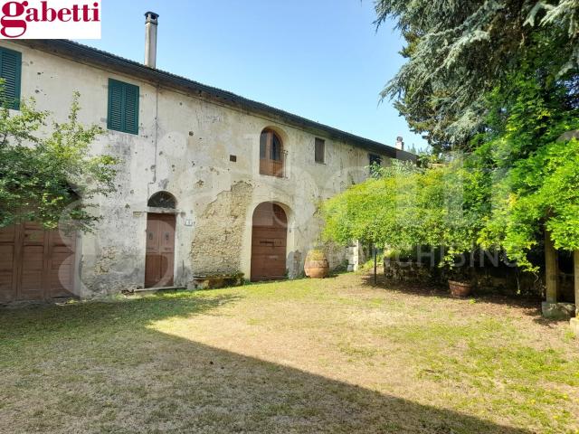 Casa indipendente con giardino a Poggibonsi