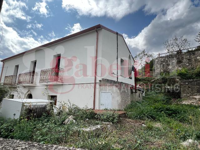 Casa indipendente con giardino a Pozzilli