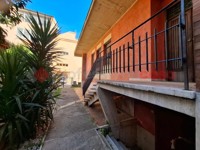 Casa indipendente con giardino a Sora