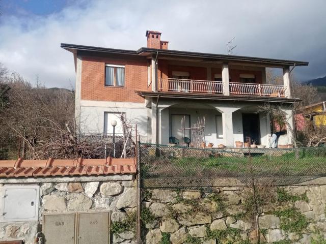 Casa indipendente con giardino, Bagnone vico