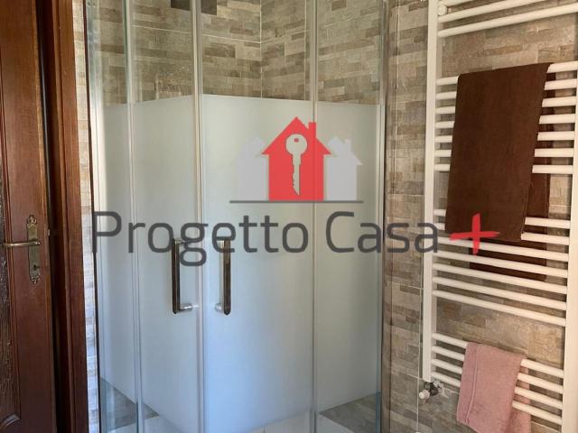 Casa indipendente con giardino, Gallarate crenna
