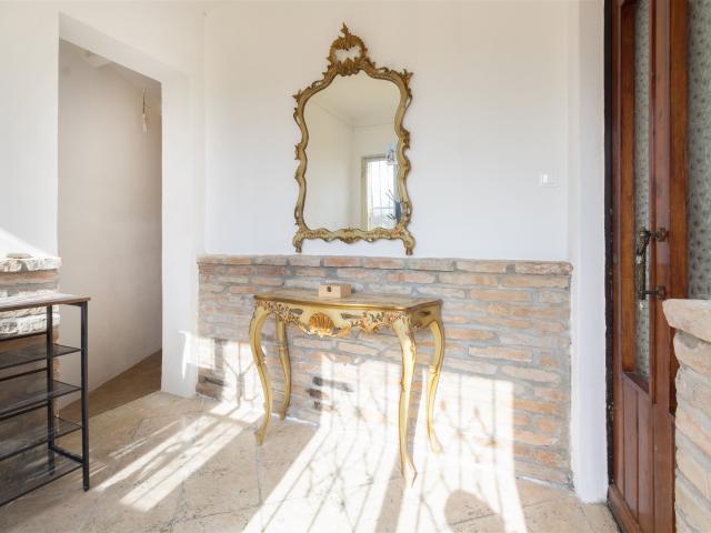 Casa indipendente con giardino e locali accessori in posizio. 189m² Coccanile
