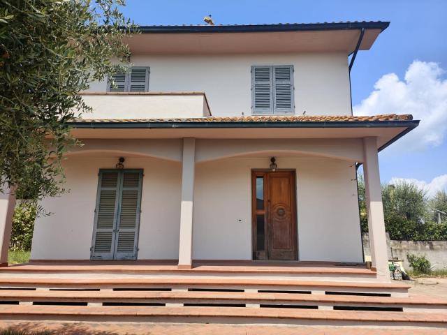 Casa indipendente con giardino, Fucecchio massarella