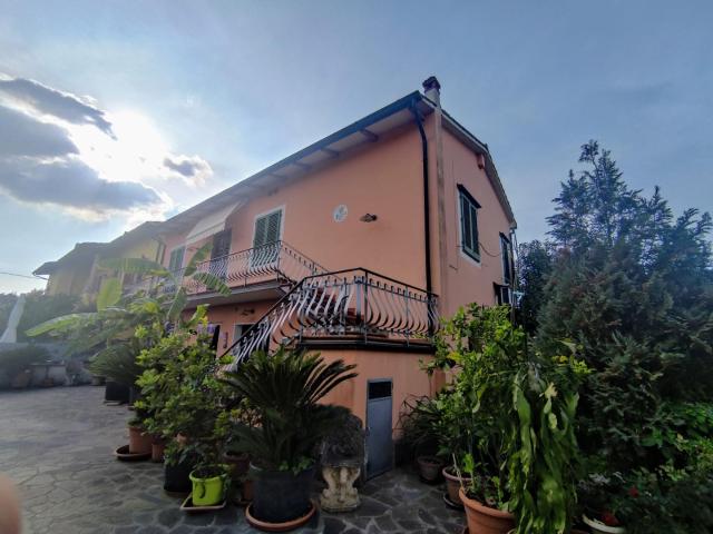 Casa indipendente con giardino, Fucecchio ponte a cappiano