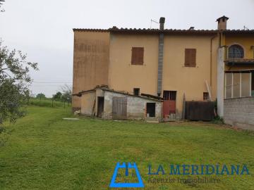 Casa indipendente con giardino a Fucecchio