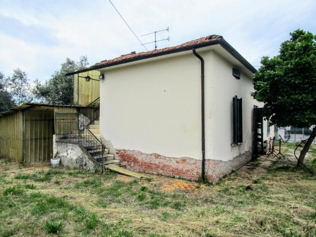 Casa indipendente con giardino, Fucecchio querce
