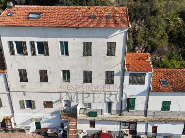 Casa indipendente con giardino in corso a. toscanini 15, Ventimiglia
