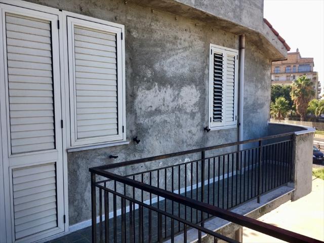 Casa indipendente con giardino in arangea, Reggio Calabria