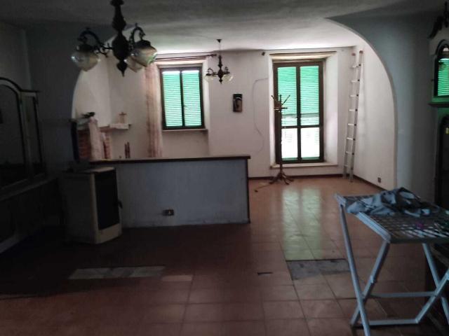 Casa indipendente con giardino in delle cartiere, Villa Basilica