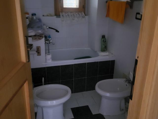 Casa indipendente con giardino in frazione piuzzo, Cabella Ligure