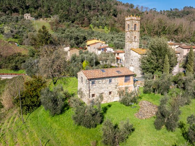 Casa indipendente con giardino in loc. torcigliano alto 18, Pescaglia