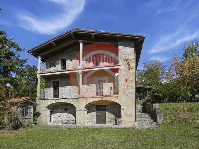 Casa indipendente con giardino in località col di maturaia, Castiglione di Garfagnana