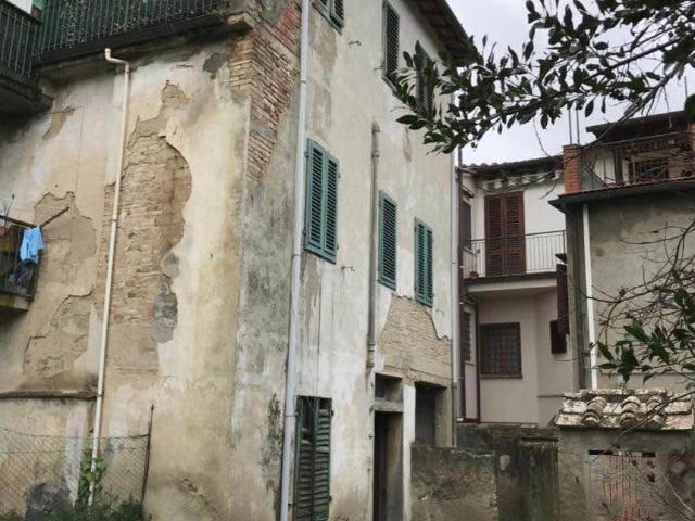 Casa indipendente con giardino in piazza del machiavelli, Montespertoli