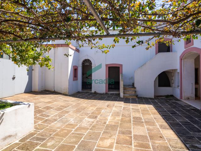Casa indipendente con giardino in via aspromonte 5, Fasano