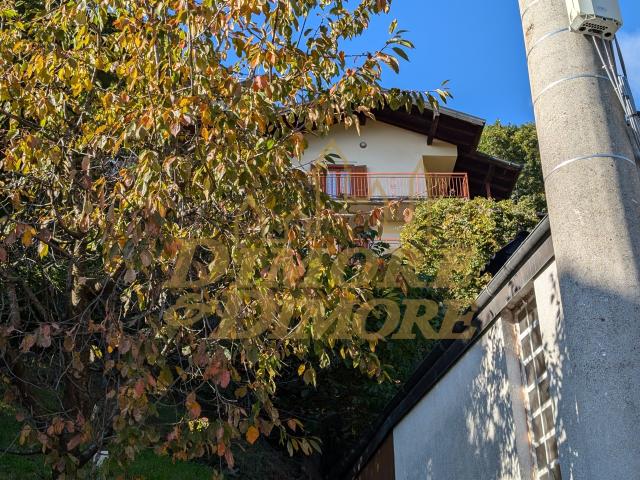Casa indipendente con giardino in via case garoni 29, Intragna