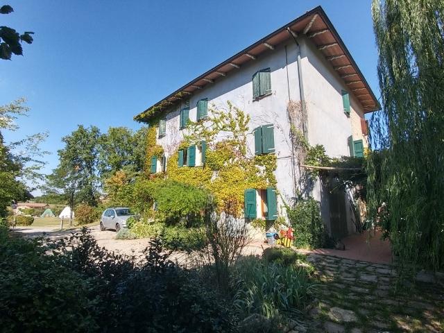 Casa indipendente con giardino in via castello 359, Zocca