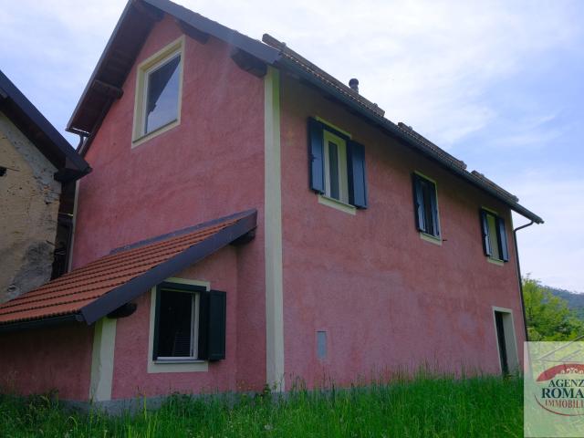 Casa indipendente con giardino in via dei perrando 78, Sassello