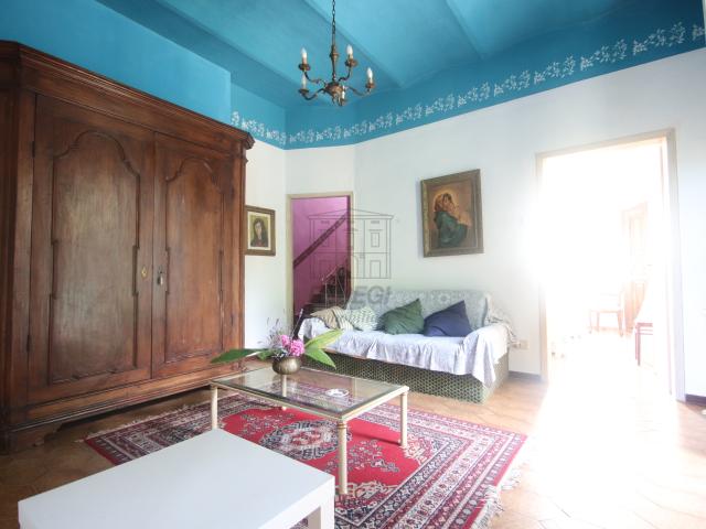 Casa indipendente con giardino in via della chiesa xxiii 405, Lucca