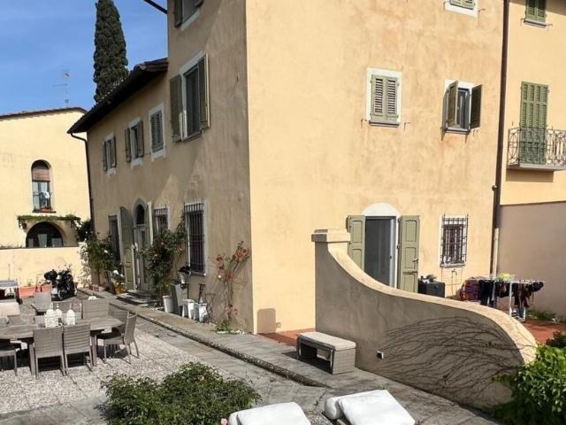Casa indipendente con giardino in via di vingone, Scandicci