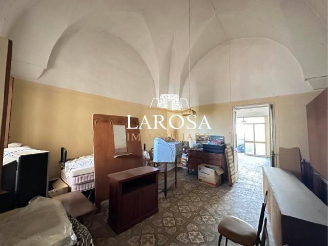 Casa indipendente con giardino in via giacomo matteotti 32, Lizzanello